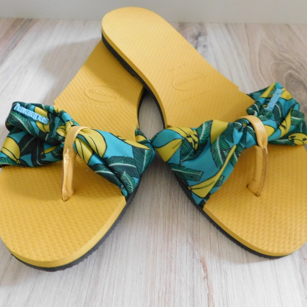 Havaianas Alpargatas Go Bananas Cloth Sandals